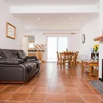 Townhouse By Trident Homes * Килки