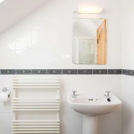 Townhouse By Trident Homes Vakantiehuis